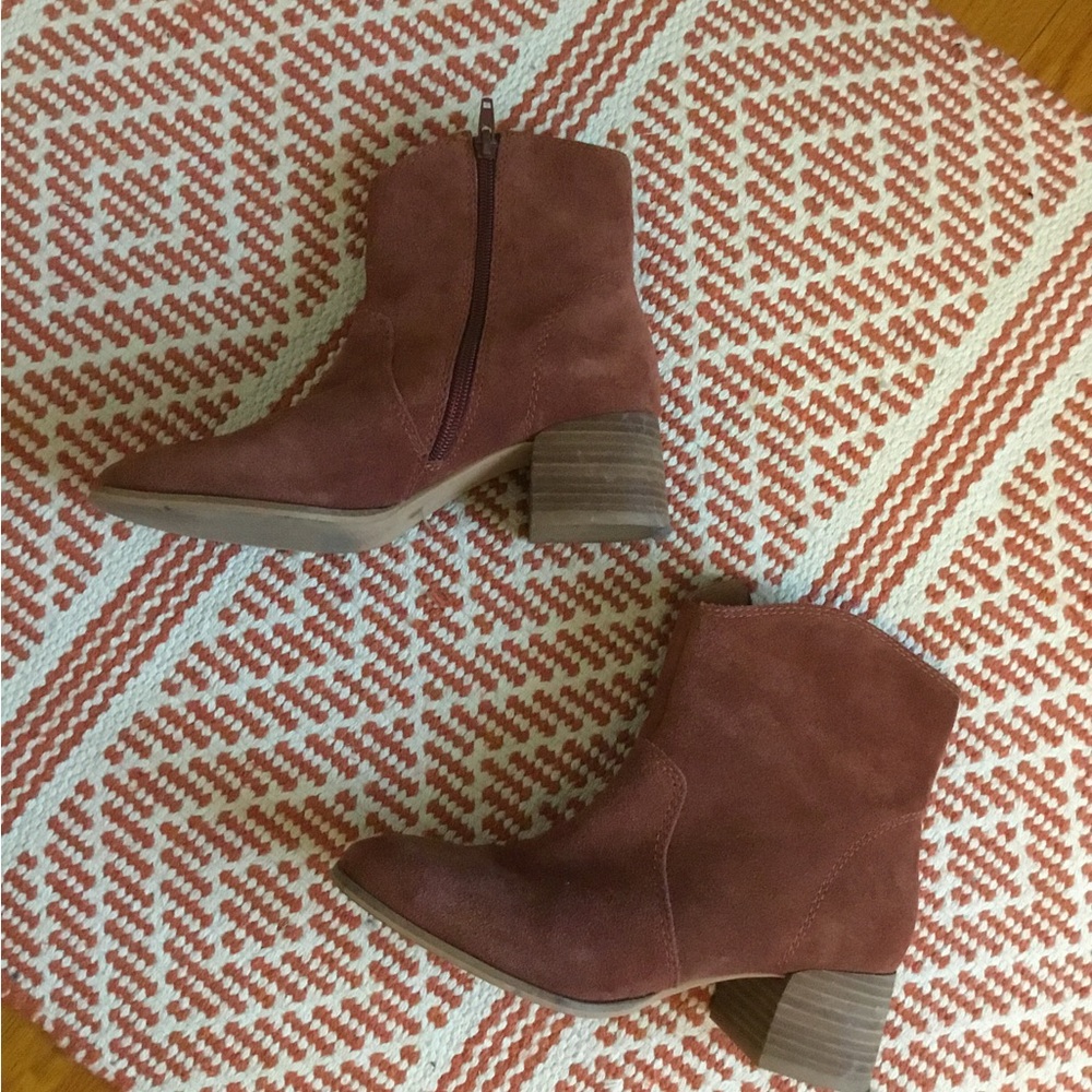 Lucky Brand Women's Suede Ankle Booties in burgundy